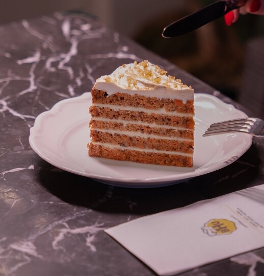 KREMA DOLGULU HAVUÇLU KEK