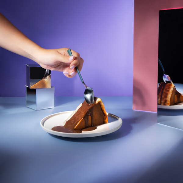 Çikolata Soslu Bask Cheesecake - 